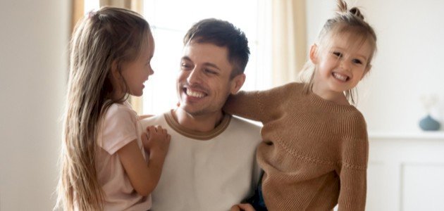 حديث من عال جاريتين